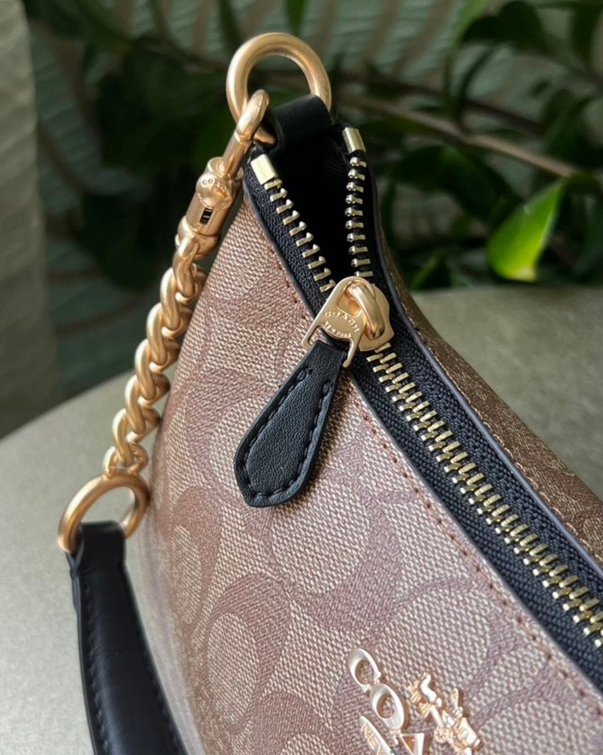 Teri — Elegant Signature Shoulder Bag with Gold Chain Accents