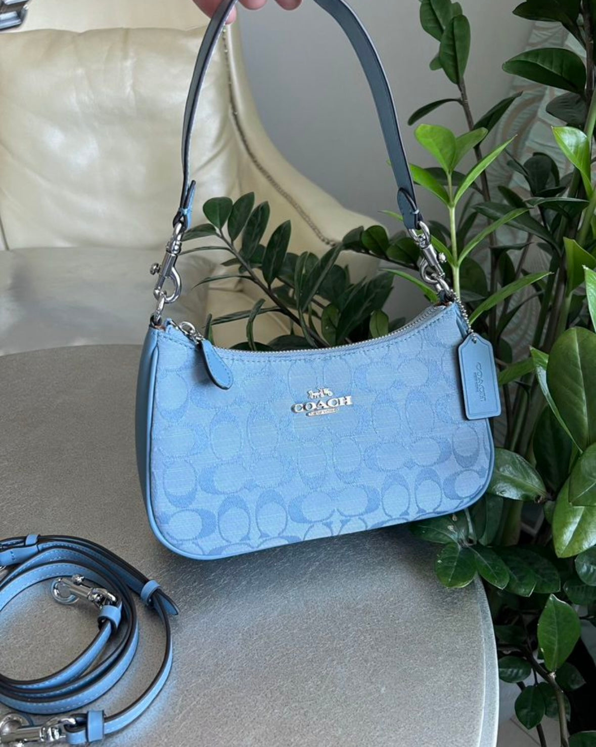 Teri — Soft Blue Signature Shoulder Bag with Elegant Chain Details