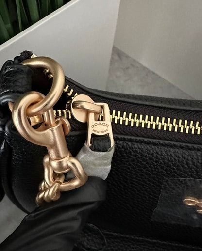 Teri – Classic Black Shoulder Bag with Refined Gold Details