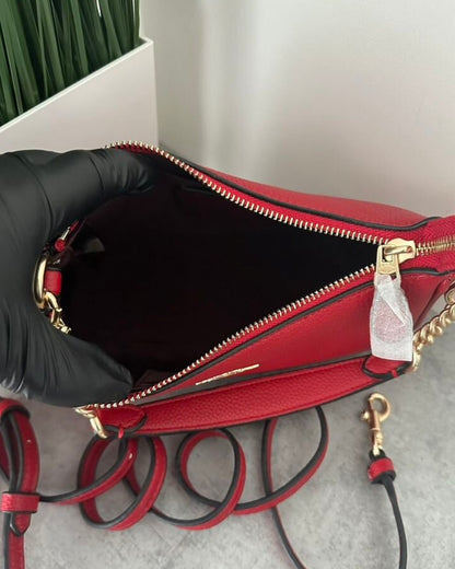 Teri – Classic Red Shoulder Bag with Gold Chain Accents