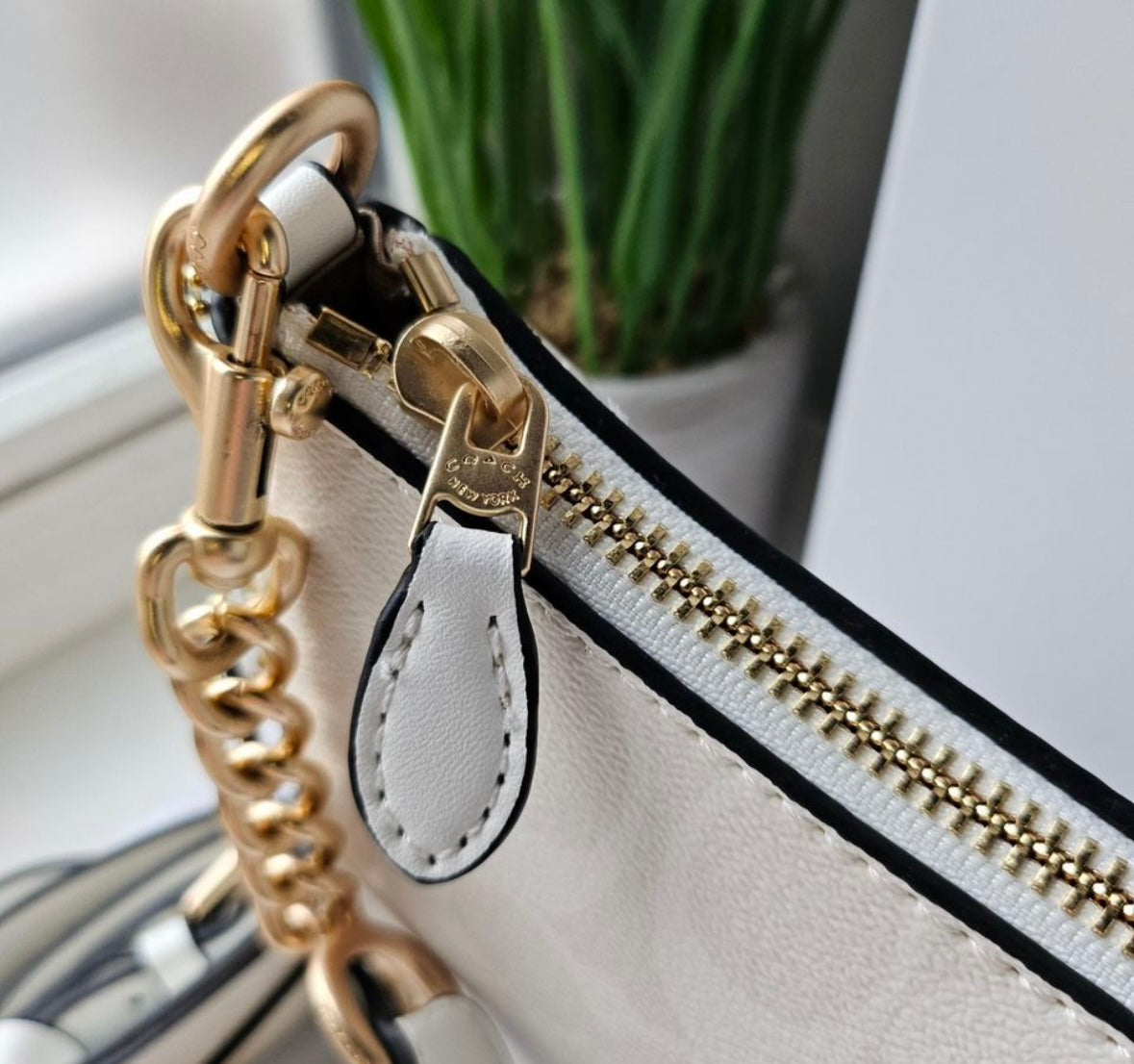 Teri Shoulder Bag — Signature Leather with Ivory Accents and Gold Hardware