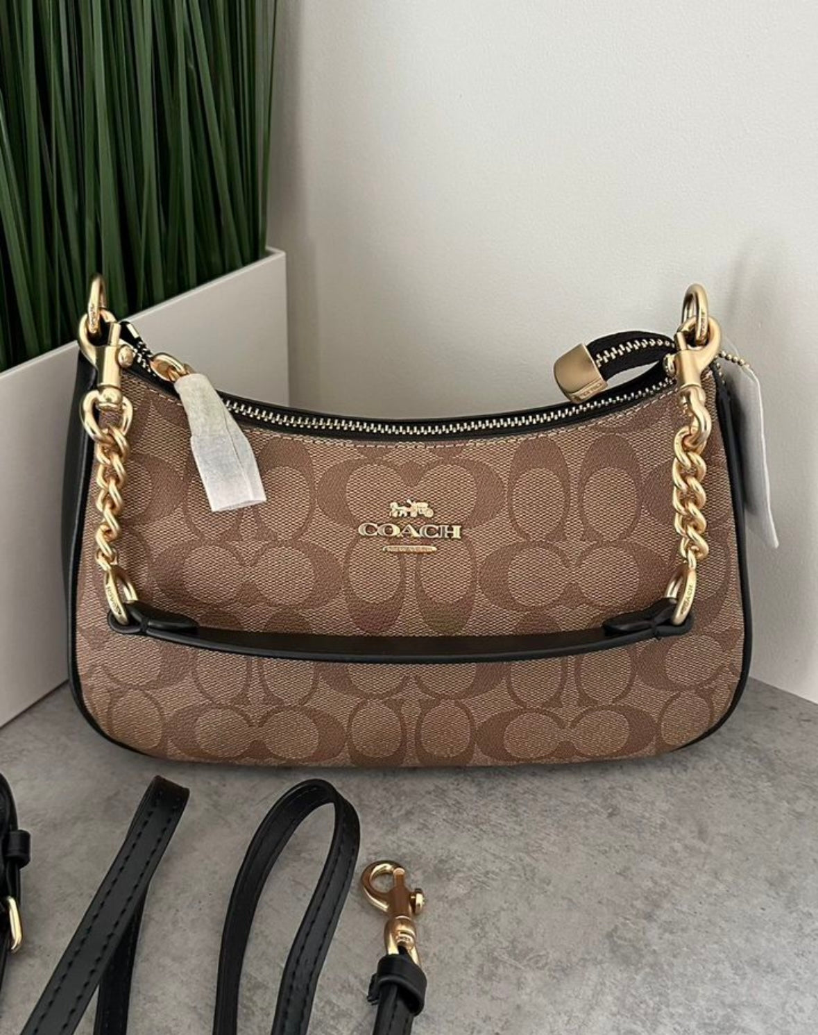 Teri — Classic Monogram Shoulder Bag with Gold Chain Detailing