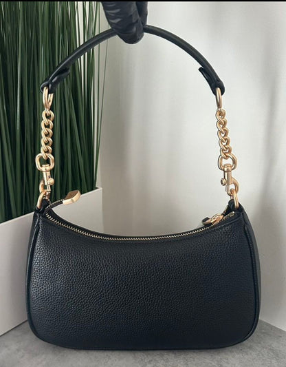 Teri – Classic Black Shoulder Bag with Refined Gold Details