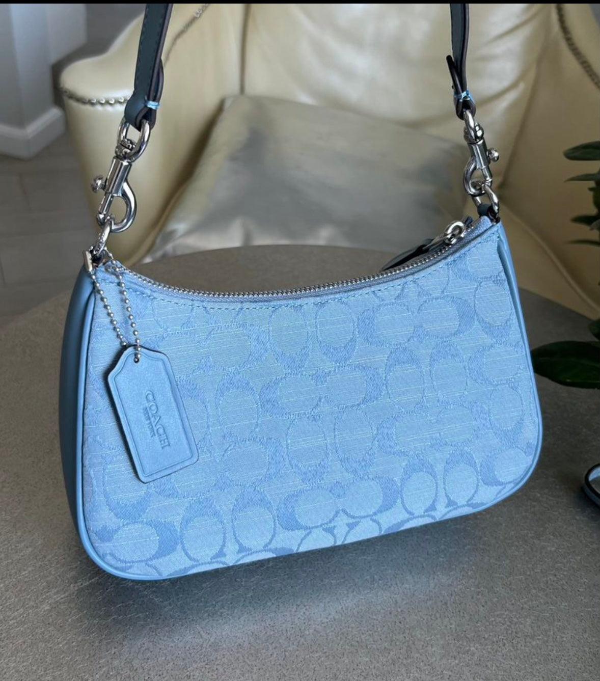 Teri — Soft Blue Signature Shoulder Bag with Elegant Chain Details